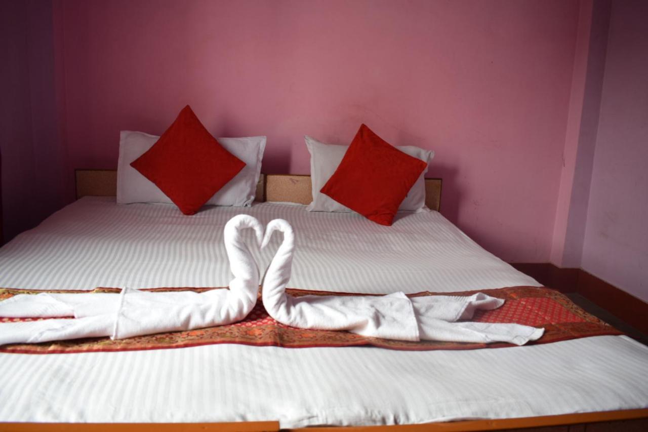 Family Guest House Waranasi Zewnętrze zdjęcie