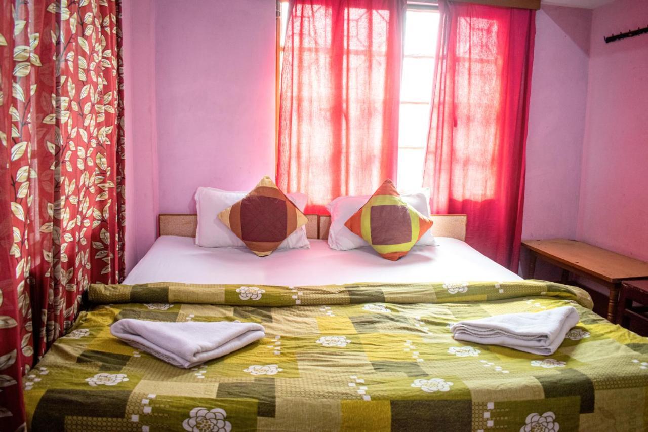 Family Guest House Waranasi Zewnętrze zdjęcie