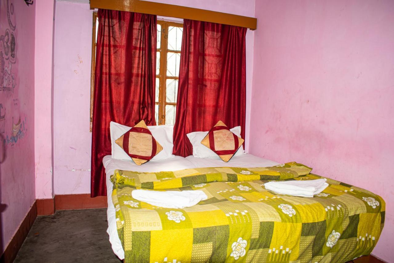 Family Guest House Waranasi Zewnętrze zdjęcie